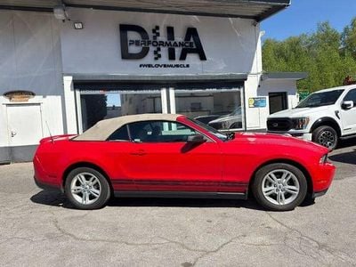 Second-hand Ford Mustang 213 CP (156 kW) 2010 Roșu Cabrio