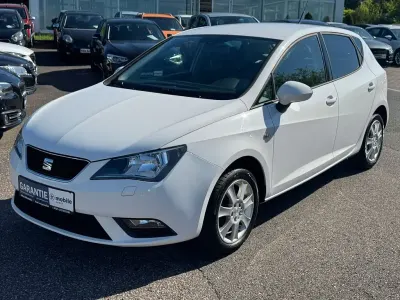 Używany Seat Ibiza Sun 105 KM (77 kW) 2015 Biały Sedan/Limuzyna