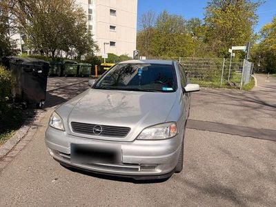 Gebraucht Opel Astra 101 PS (74 kW) 1999 Silber Limousine