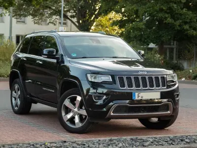 Gebraucht Jeep Grand Cherokee Overland 250 PS (183 kW) 2016 Schwarz SUV