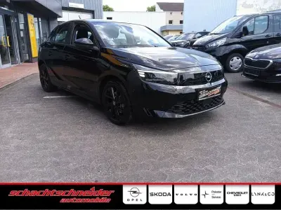 Używany Opel Corsa 101 KM (74 kW) 2024 Czarny Sedan/Limuzyna