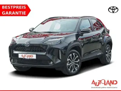 Gebraucht Toyota Yaris Hybrid 116 PS (85 kW) 2024 Rot SUV