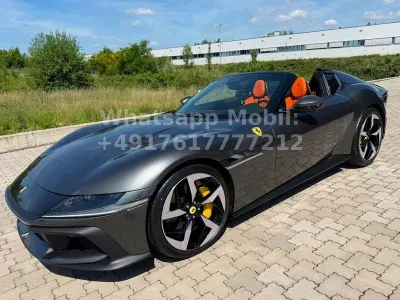 Neu Ferrari 12 Cilindri 831 PS (611 kW) 2026 Grau Cabrio