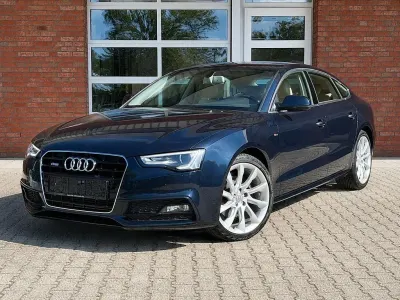 Gebraucht Audi A5 Sportback S-Line 177 PS (130 kW) 2016 Blau Kleinwagen