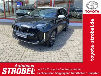 Gebraucht Toyota Yaris Cross Elegant 116 PS (85 kW) 2022 Mysticschwarz mica / dach weis SUV
