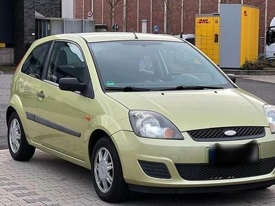 Gebraucht Ford Fiesta 69 PS (50 kW) 2006 Grün Kleinwagen