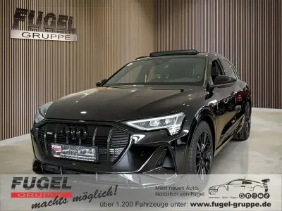 Gebraucht Audi e-tron S-Line 300 kW (408 PS) 2022 Mythosschwarz metallic SUV