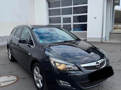 Second-hand Opel Astra 127 CP (93 kW) 2012 Negru Break