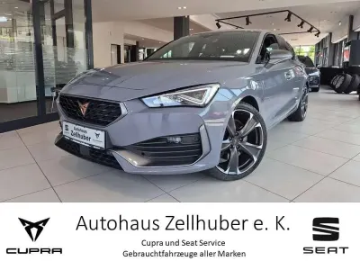 Używany Cupra Leon VZ 245 KM (180 kW) 2022 Szary Sedan/Limuzyna
