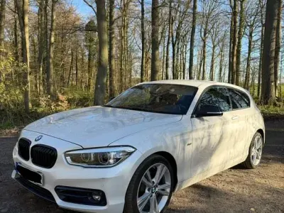 Używany BMW 118 Sport Line 136 KM (100 kW) 2017 Biały Hatchback