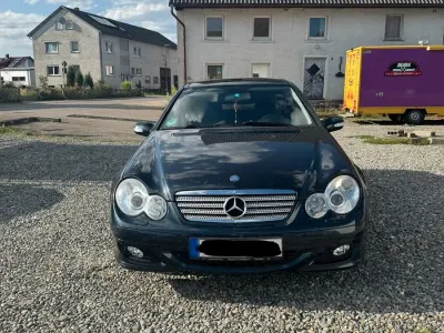 Gebraucht Mercedes C200 163 PS (119 kW) 2006 Blau Coupé