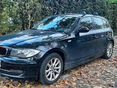 Usata BMW 116 122 CV (89 kW) 2009 Nero Utilitaria