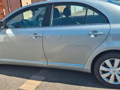 Gebraucht Toyota Avensis Sol 129 PS (94 kW) 2008 Silber Limousine