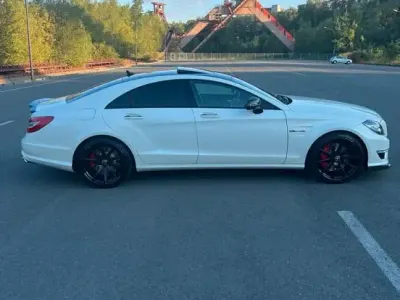 Gebraucht Mercedes CLS63 AMG AMG 525 PS (386 kW) 2011 Coupé