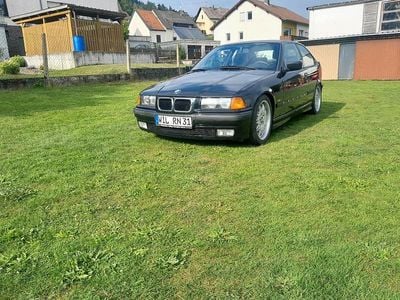 BMW 323 Compact
