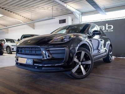 Second-hand Porsche Macan Turbo Sport 265 CP (194 kW) 2023 Negru SUV