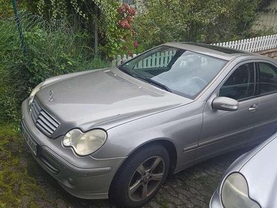 Gebraucht Mercedes 220 150 PS (110 kW) 2004