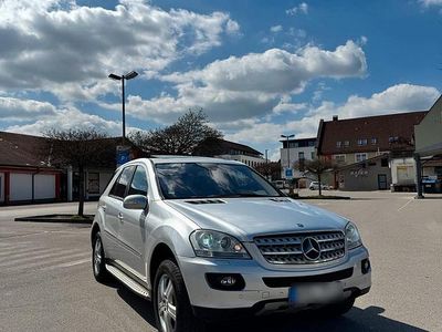 Usata Mercedes ML320 224 CV (164 kW) 2007 Argento SUV