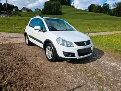 Gebraucht Suzuki SX4 120 PS (88 kW) 2013 Weiß Kleinwagen