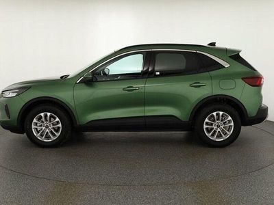 Neu Ford Kuga Titanium 186 PS (136 kW) 2025 Grün SUV