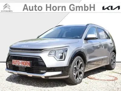 Gebraucht Kia Niro 105 PS (77 kW) 2025 Grau SUV