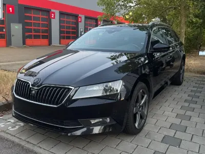 Gebraucht Skoda Superb Style 190 PS (139 kW) 2018 Schwarz Kombi
