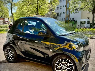 Usata Smart ForTwo Coupé 60 kW (82 CV) 2023 Nero Cabrio