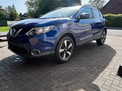 Gebraucht Nissan Qashqai 115 PS (84 kW) 2015 Blau SUV