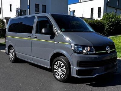 Gebraucht VW Transporter California 102 PS (75 kW) 2019 Grau Van
