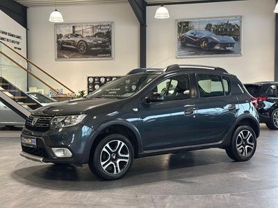 Schwarz Gebraucht 2018 Dacia Sandero Celebration Limousine | 7.890 € (Fairer Preis)