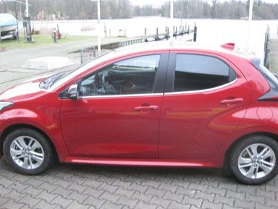 gebraucht Mazda 2 Hybrid wie Toyota Yaris wenig km 4 Jahre Garantie