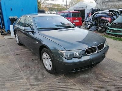 BMW 745