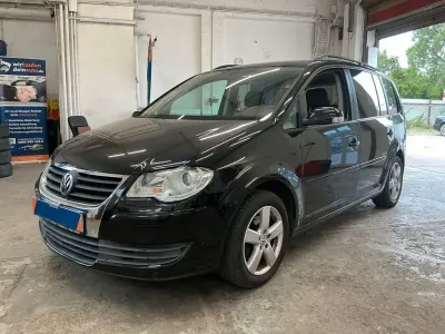 Gebraucht VW Touran United 105 PS (77 kW) 2009 Schwarz Van / Kleinbus