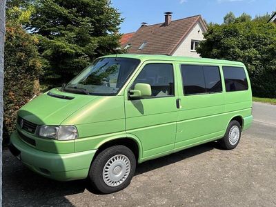 Second-hand VW T4 102 CP (75 kW) 1999 Verde Van