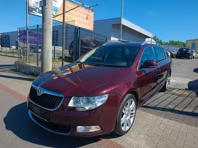 Gebraucht Skoda Superb Elegance 170 PS (125 kW) 2012 Kombi