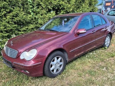 Mercedes C200