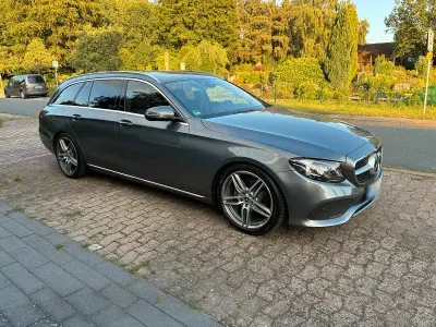 Gebraucht Mercedes E220 AMG 194 PS (142 kW) 2018 Grau Kombi
