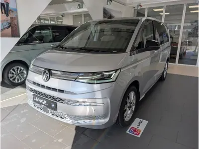 Usata VW T7 Style 150 CV (110 kW) 2025 Argento Furgone
