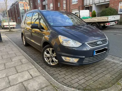 Używany Ford Galaxy Titanium 163 KM (119 kW) 2010 Niebieski Minivan