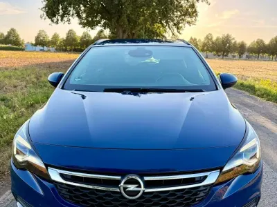 Gebraucht Opel Astra Edition 110 PS (80 kW) 2018 Blau Kombi