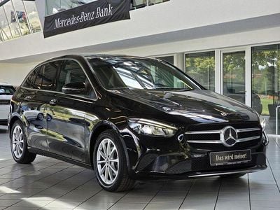 Używany Mercedes B200 Progressive 163 KM (119 kW) 2019 Czarny Minivan