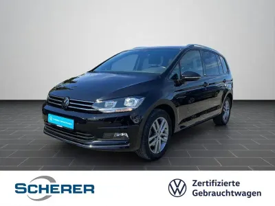 Gebraucht VW Touran Active 122 PS (89 kW) 2023 Deep black perleffekt (metallic) Van / Kleinbus
