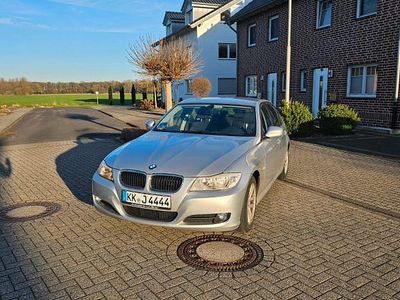 Gebraucht BMW 318 143 PS (105 kW) 2008 Silber Limousine