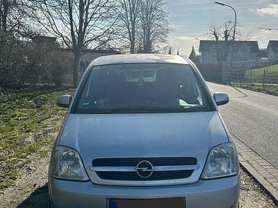 Gebraucht Opel Meriva 101 PS (74 kW) 2004 Silber Van / Kleinbus