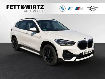 Gebraucht BMW X1 Sport Line 220 PS (161 kW) 2022 Weiß SUV