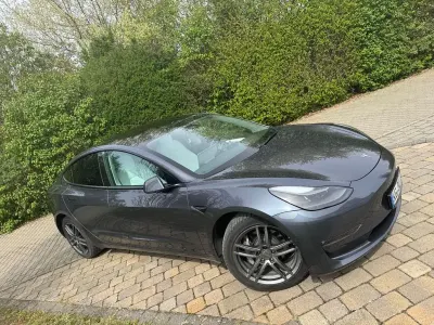 Brugt Tesla Model 3 366 kW (498 HK) 2022 Grå Sedan