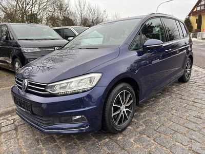 Second-hand VW Touran Pro 194 CP (142 kW) 2019 Albastru Monovolum