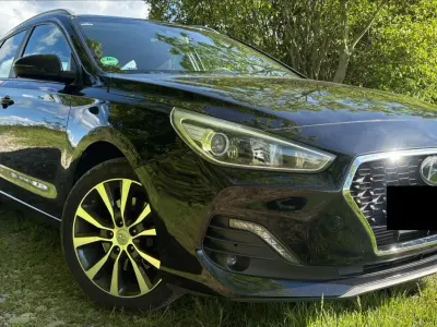 Gebraucht Hyundai i30 YES! 116 PS (85 kW) 2019 Schwarz Kombi