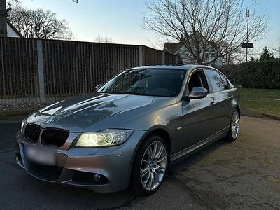 Gebraucht BMW 320 184 PS (135 kW) 2011 Grau Limousine