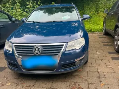 Gebraucht VW Passat 110 PS (80 kW) 2009 Blau Kombi